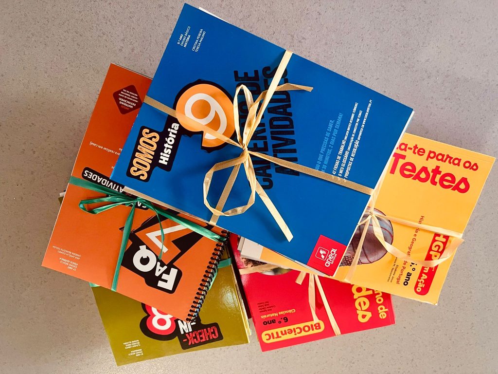  Educação D’Ouro – Entrega de livros de fichas e manuais das AEC 